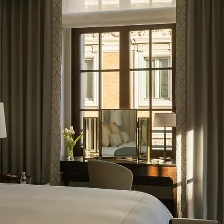 Hotel Corinthia