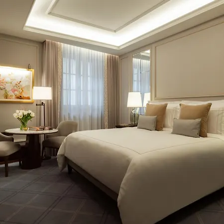 Corinthia Hotel 5*