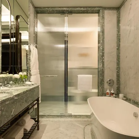 Corinthia Hotel