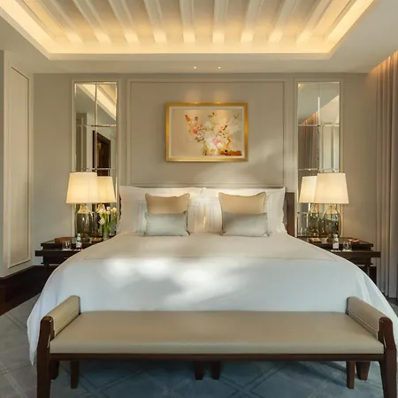 Corinthia Hotel 5*