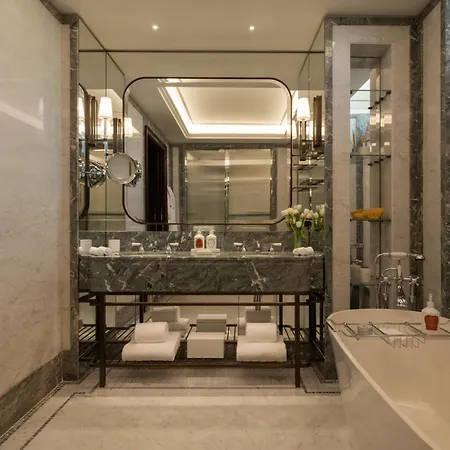 Hotel Corinthia 5*