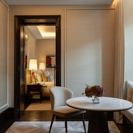 Corinthia Hotel 5*