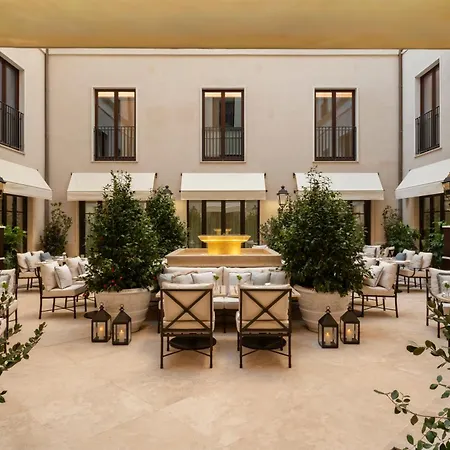 Hotel Corinthia
