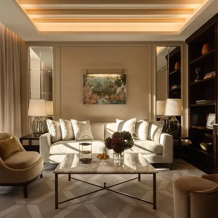 Corinthia Hotel 5*