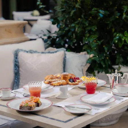 Hotel Corinthia