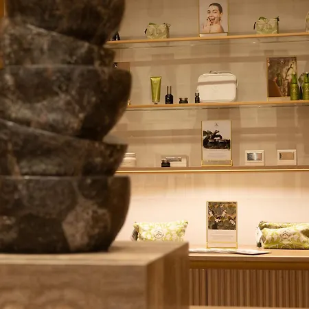 Hotel Corinthia 5*