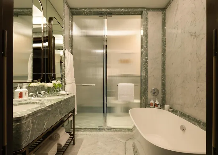 Corinthia فندق
