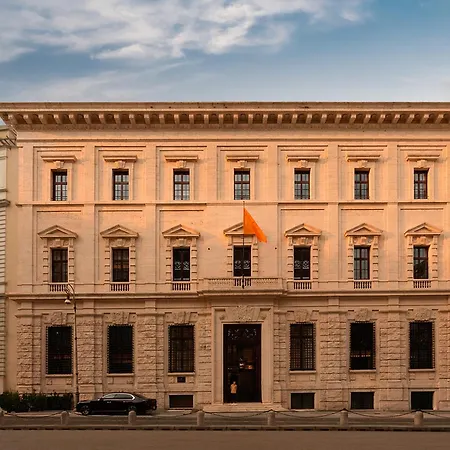 Hotel Corinthia